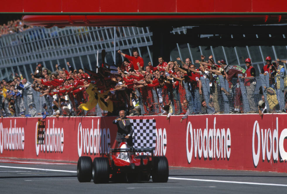 Foto zur News: Auch das schnellste Rennen der Formel-1-Historie steht zur Disposition. Natürlich ebenfalls aufgestellt im italienischen Highspeed-Mekka, und zwar mit 247,585 km/h von Michael Schumacher im Ferrari.