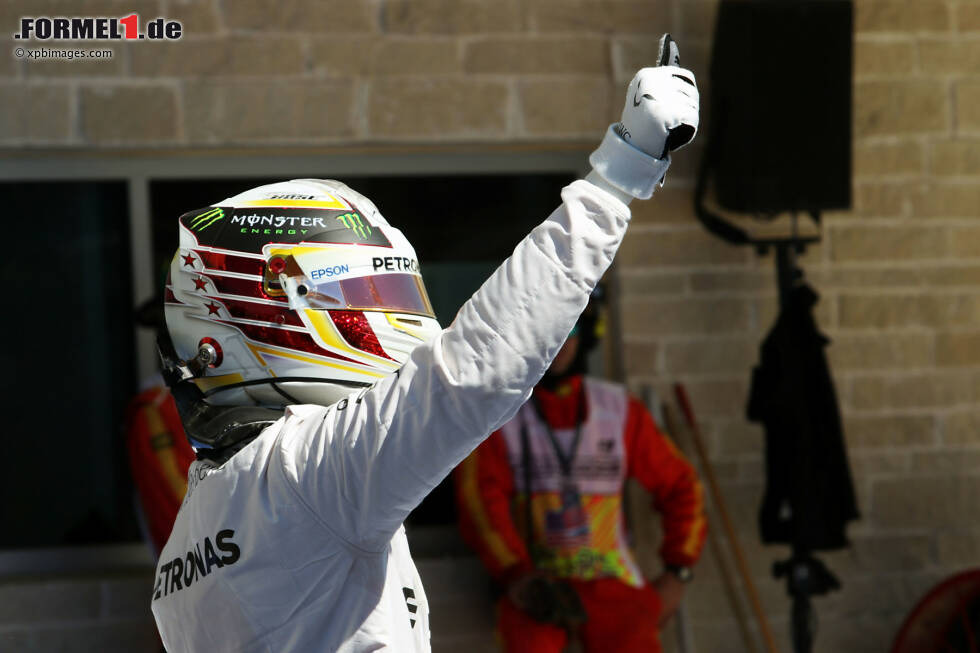 Foto zur News: Doch schon bald könnte Lewis Hamilton neuer Pole-Position-König der Formel 1 sein. Der Brite steht bei 61 ersten Startplätzen und bräuchte demnach nur acht weitere, um Schumacher abzulösen. Angesichts der jüngsten Mercedes-Dominanz erscheint das alles andere als unwahrscheinlich.