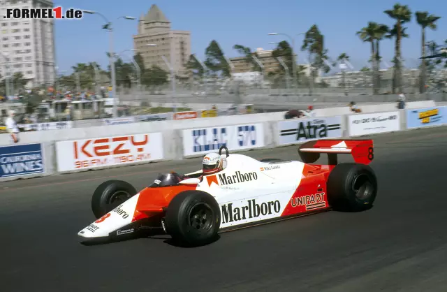 Als Lauda mitten in der Saison 1979 zurücktritt, hat er nichts mehr zu beweisen. Der Österreicher hat bereits zwei WM-Titel auf dem Konto und könnte eigentlich seinen Ruhestand genießen. Trotzdem gibt er 1982 sein Comeback und gewinnt gleich das dritte Rennen in Long Beach - und 1984 sogar noch einmal den Titel! Foto zur News: Als Lauda mitten in der Saison 1979 zurücktritt, hat er nichts mehr zu beweisen. Der Österreicher hat bereits zwei WM-Titel auf dem Konto und könnte eigentlich seinen Ruhestand genießen. Trotzdem gibt er 1982 sein Comeback und gewinnt gleich das dritte Rennen in Long Beach - und 1984 sogar noch einmal den Titel!