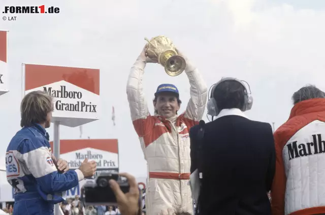Der Brite muss nach seinem Debütsieg 1976 ebenfalls fast fünf Jahre warten, bevor es zu einem weiteren Erfolg reicht. Das Glück ist, wie so oft in seiner Karriere, nicht auf seiner Seite. Den Bann bricht er erst 1981 beim Heimspiel in Silverstone. Anschließend gewinnt er noch drei weitere Rennen, zum Titel reicht er aber auch für ihn nie. Foto zur News: Der Brite muss nach seinem Debütsieg 1976 ebenfalls fast fünf Jahre warten, bevor es zu einem weiteren Erfolg reicht. Das Glück ist, wie so oft in seiner Karriere, nicht auf seiner Seite. Den Bann bricht er erst 1981 beim Heimspiel in Silverstone. Anschließend gewinnt er noch drei weitere Rennen, zum Titel reicht er aber auch für ihn nie.