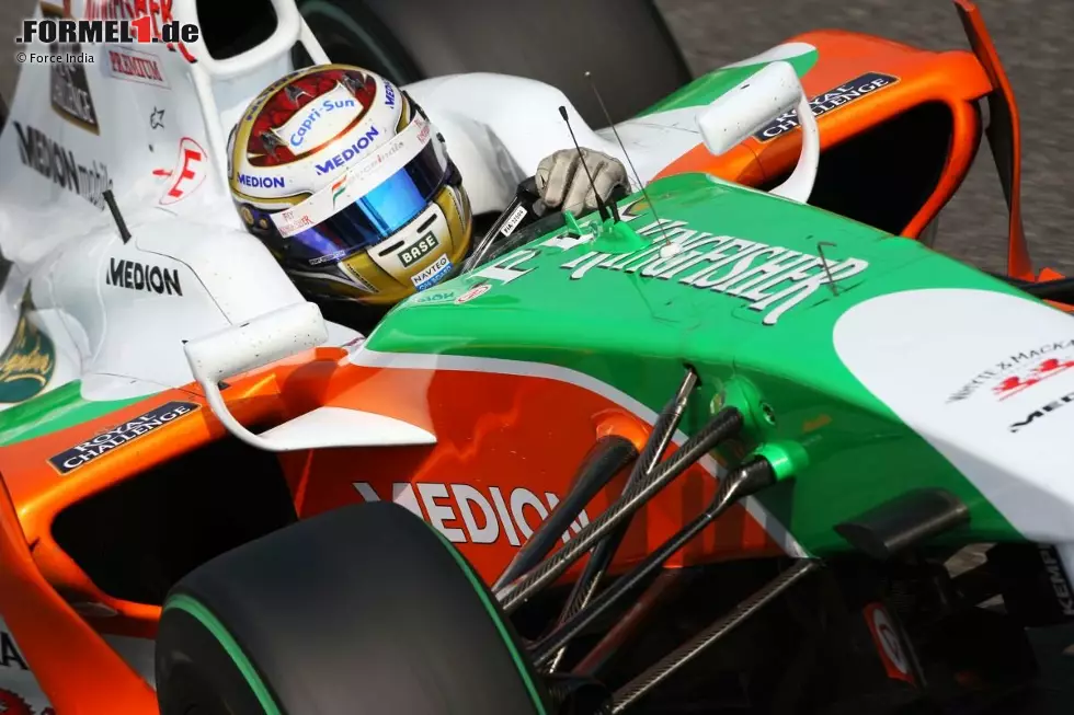 2. Adrian Sutil - 128 Rennen: Mit Force India hat der Gräfelfinger in den Anfangsjahren meist das Hinterfeld gebucht, als sich 2009 die große Chance bietet. Auf den Highspeed-Kurven von Spa und Monza ist das noch punktelose Auto plötzlich bei der Musik. Giancarlo Fisichella feiert in Belgien überraschend Pole und Rang zwei ... Foto zur News: 2. Adrian Sutil - 128 Rennen: Mit Force India hat der Gräfelfinger in den Anfangsjahren meist das Hinterfeld gebucht, als sich 2009 die große Chance bietet. Auf den Highspeed-Kurven von Spa und Monza ist das noch punktelose Auto plötzlich bei der Musik. Giancarlo Fisichella feiert in Belgien überraschend Pole und Rang zwei ...