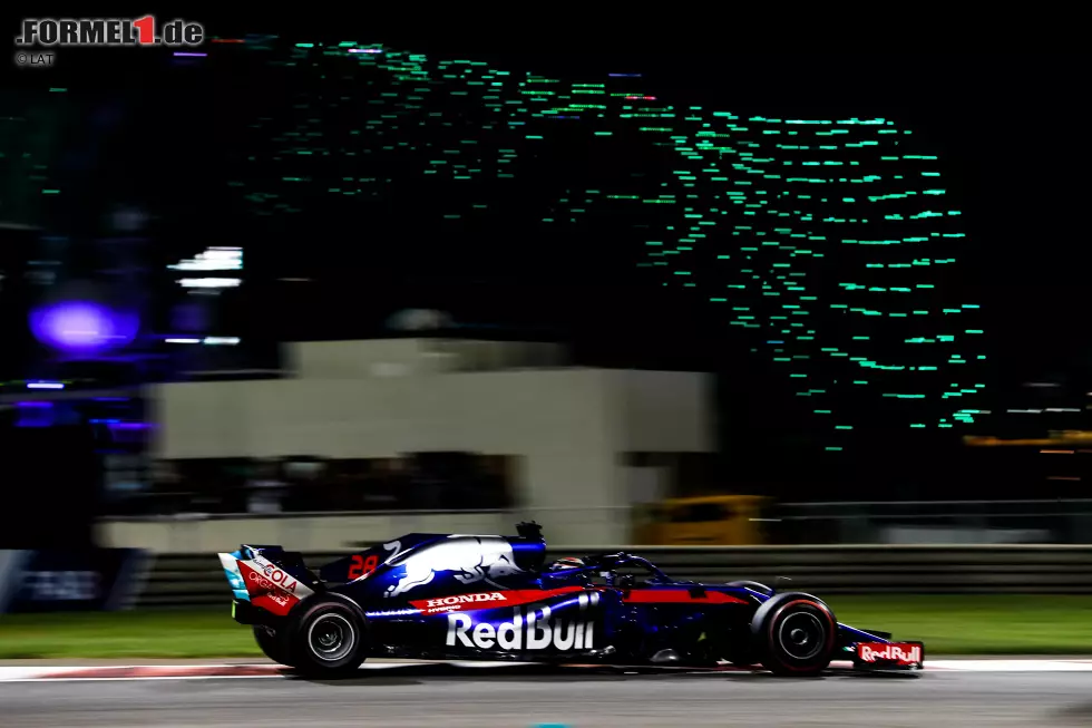 Brendon Hartley (4): Beim Stopp in der ersten Runde musste er auf einen alten Frontflügel wechseln, mit dem er nicht happy war. Riesenglück hatte er beim Mauerkuss in der Anfangsphase, der auch das Aus hätte bedeuten können. Nicht genug, um sich nachdrücklich für ein Cockpit 2019 zu empfehlen. Foto zur News: Brendon Hartley (4): Beim Stopp in der ersten Runde musste er auf einen alten Frontflügel wechseln, mit dem er nicht happy war. Riesenglück hatte er beim Mauerkuss in der Anfangsphase, der auch das Aus hätte bedeuten können. Nicht genug, um sich nachdrücklich für ein Cockpit 2019 zu empfehlen.