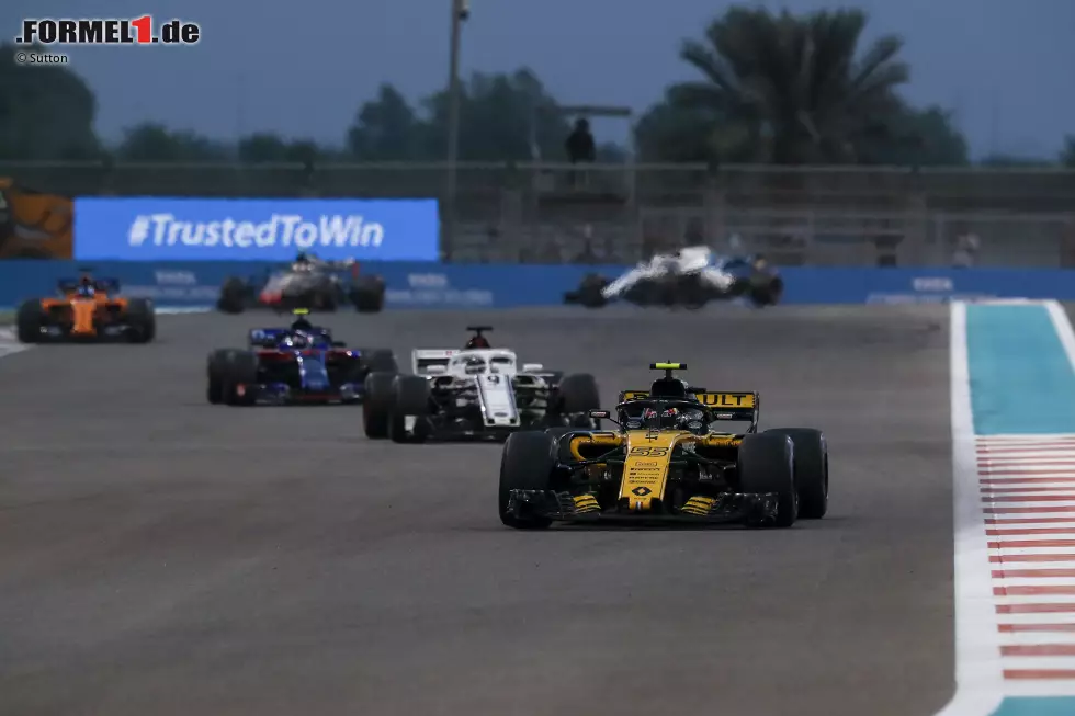 Carlos Sainz (2): Negativ war eigentlich nur die Quali-Niederlage gegen Hülkenberg. Im Rennen hat Sainz dann eine mutige Strategie perfekt umgesetzt, und zwar mit dem nötigen Speed, um Leclerc zu schlagen und "Best of the Rest" zu werden. Besser hätte er sich nicht von Renault verabschieden können. Foto zur News: Carlos Sainz (2): Negativ war eigentlich nur die Quali-Niederlage gegen Hülkenberg. Im Rennen hat Sainz dann eine mutige Strategie perfekt umgesetzt, und zwar mit dem nötigen Speed, um Leclerc zu schlagen und "Best of the Rest" zu werden. Besser hätte er sich nicht von Renault verabschieden können.
