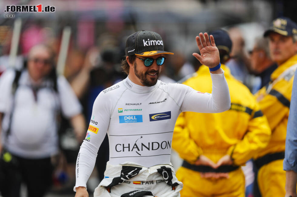 Foto zur News: Fernando Alonso feiert an diesem Wochenende Jubiläum: Es ist der 300. Formel-1-Grand-Prix des Spaniers! Wir blicken in unserer Fotostrecke auf eine spannende Karriere zurück, die mit den richtigen Entscheidungen wohl noch deutlich erfolgreicher hätte verlaufen können.