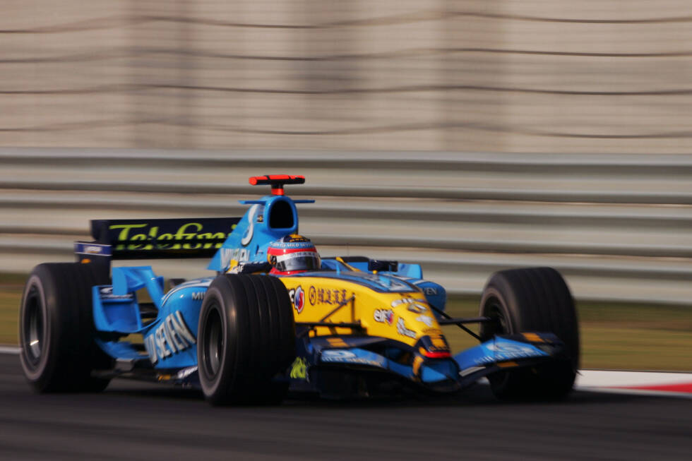 Foto zur News: 2005: Renault R25
WM-Ergebnis: 1. mit 133 Punkten, 7 Siege (18 Rennen)