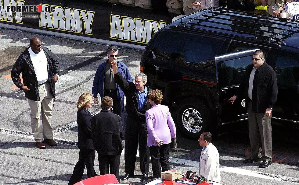 Foto zur News: ... George W. Bush noch US-Präsident ...