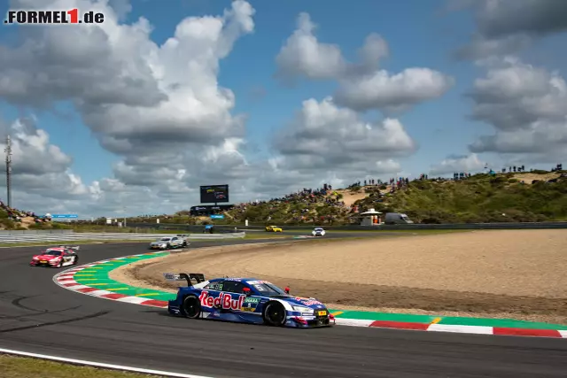 Auch heute gibt es den Dünenkurs an der Nordsee noch - allerdings in umgebauter Form. Ein regelmäßiger Gast ist zum Beispiel die DTM. Und spätestens nach dem Max-Verstappen-Boom der vergangenen Jahre hoffen viele Niederländer, dass auch die Königsklasse eines Tages wieder zurückkehren wird ... Foto zur News: Auch heute gibt es den Dünenkurs an der Nordsee noch - allerdings in umgebauter Form. Ein regelmäßiger Gast ist zum Beispiel die DTM. Und spätestens nach dem Max-Verstappen-Boom der vergangenen Jahre hoffen viele Niederländer, dass auch die Königsklasse eines Tages wieder zurückkehren wird ...