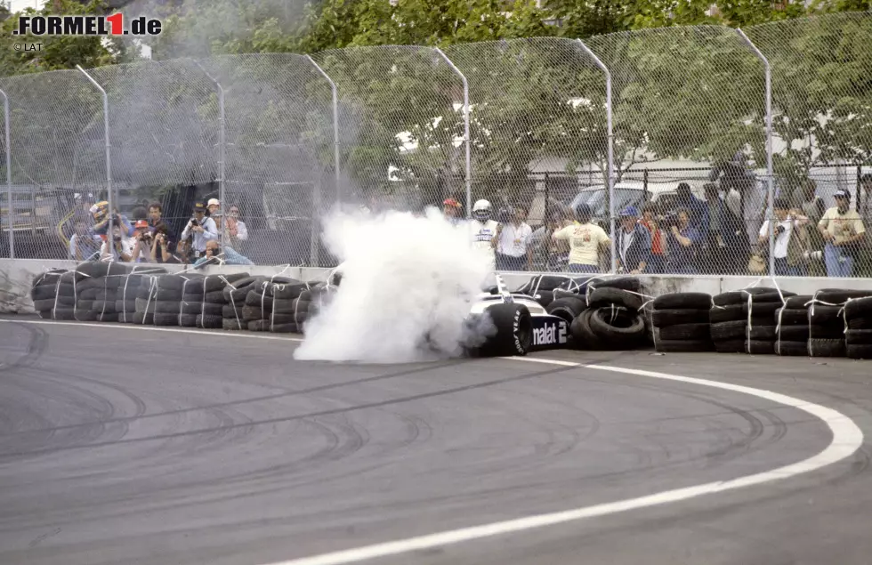 Detroit Street Circuit: Noch einmal USA - und noch ein Reinfall. Zwar hält sich der Straßenkurs in Detroit immerhin von 1982 bis 1988, beliebt ist aber auch dieser Kurs bei Fans und Piloten nicht. Kein Wunder: In Erinnerung bleiben vor allem organisatorische Pannen und der in der Hitze immer wieder aufbrechende Asphalt der Strecke. Foto zur News: Detroit Street Circuit: Noch einmal USA - und noch ein Reinfall. Zwar hält sich der Straßenkurs in Detroit immerhin von 1982 bis 1988, beliebt ist aber auch dieser Kurs bei Fans und Piloten nicht. Kein Wunder: In Erinnerung bleiben vor allem organisatorische Pannen und der in der Hitze immer wieder aufbrechende Asphalt der Strecke.