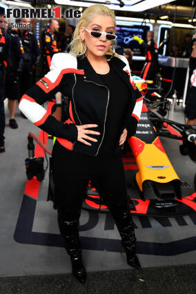 Foto zur News: Sechs Jahre lang hielt sich Popstar Christina Aguilera im Hintergrund, doch beim Formel-1-Highlight in Baku war sie plötzlich omnipräsent.