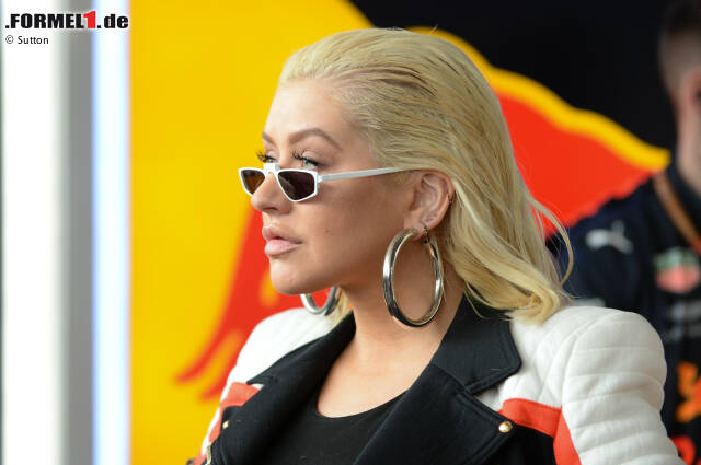 Foto zur News: Sechs Jahre lang hielt sich Popstar Christina Aguilera im Hintergrund, doch beim Formel-1-Highlight in Baku war sie plötzlich omnipräsent. Jetzt durch die Bilder klicken!