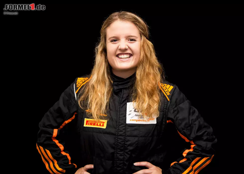 Caitlin Wood (21/AUS): Im Windschatten ihres Bruders begann sie mit dem Motorsport und wurde von Ex-Formel-1-Pilot Tomas Enge für das Nachwuchsprogramm des Reiter-Teams ausgewählt. Sie setzte sich im KTM-X-Bow durch und fuhr 2017 im Lamborghini in der Blancpain-Serie auf das Podest. Ziel: der Sieg bei den 24 Stunden von Le Mans! Foto zur News: Caitlin Wood (21/AUS): Im Windschatten ihres Bruders begann sie mit dem Motorsport und wurde von Ex-Formel-1-Pilot Tomas Enge für das Nachwuchsprogramm des Reiter-Teams ausgewählt. Sie setzte sich im KTM-X-Bow durch und fuhr 2017 im Lamborghini in der Blancpain-Serie auf das Podest. Ziel: der Sieg bei den 24 Stunden von Le Mans!