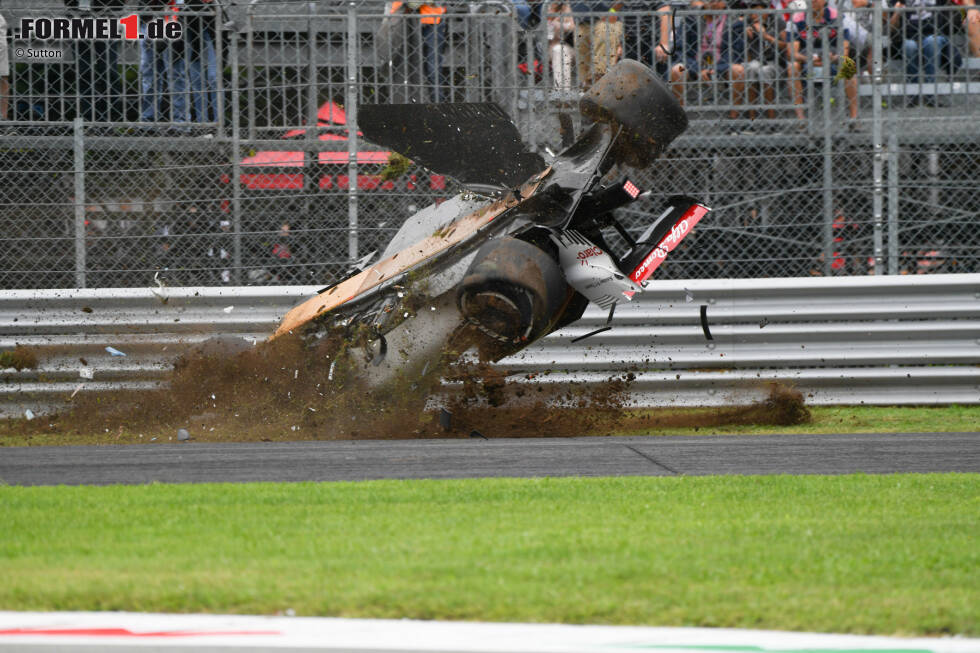 Foto zur News: Marcus Ericsson erlebte im Freien Training von Monza einen wahren Horrorunfall.