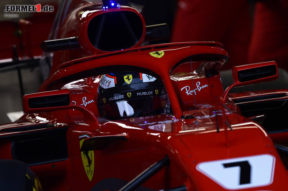 Foto zur News: Bei Konkurrent Ferrari ist man schon einen Schritt weiter und präsentiert zusätzliche Ringe auf dem Bügel. Allerdings kann man davon ausgehen, dass man bei Mercedes noch nicht die endgültige Version gesehen hat.