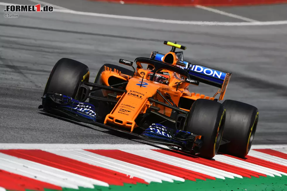 Boullier war es als Renndirektor seit 2014 nicht gelungen, das stolze Traditionsteam wieder auf die Siegerstraße zu führen. In seiner Amtszeit war McLaren nur ein Podestplatz gelungen - bei Boulliers Debütrennen 2014 in Australien, noch mit Mercedes-Motoren. Foto zur News: Boullier war es als Renndirektor seit 2014 nicht gelungen, das stolze Traditionsteam wieder auf die Siegerstraße zu führen. In seiner Amtszeit war McLaren nur ein Podestplatz gelungen - bei Boulliers Debütrennen 2014 in Australien, noch mit Mercedes-Motoren.