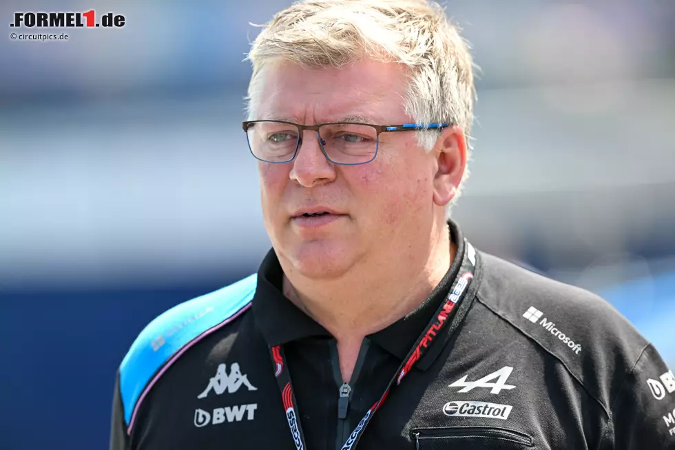 Otmar Szafnauer (Alpine): Er kam zur Saison 2022 von Aston Martin zu Alpine, um dort die Nachfolge von Marcin Budkowski anzutreten. Doch die Amtszeit von Szafnauer stand unter keinem guten Stern, denn schon nach wenigen Wochen ... Foto zur News: Otmar Szafnauer (Alpine): Er kam zur Saison 2022 von Aston Martin zu Alpine, um dort die Nachfolge von Marcin Budkowski anzutreten. Doch die Amtszeit von Szafnauer stand unter keinem guten Stern, denn schon nach wenigen Wochen ...