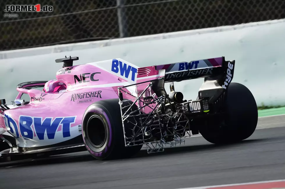 Giorgio Piola und Matthew Somerfield zeigen und erklären die jüngsten Updates der Teams beim Formel-1-Test in Barcelona! Foto zur News: Giorgio Piola und Matthew Somerfield zeigen und erklären die jüngsten Updates der Teams beim Formel-1-Test in Barcelona!