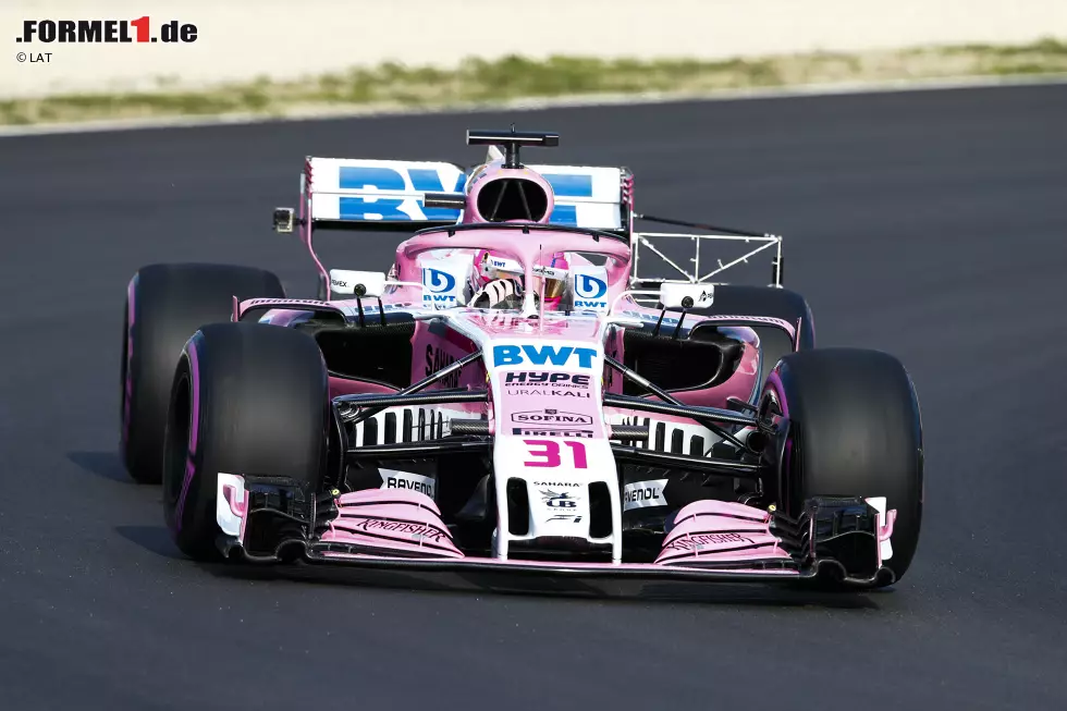 Foto zur News: Die Sensoren am Heck des VJM11 sind in diesem Bild nicht das Spannendste, sondern die GoPro-Kamera an der rechten Heckflügel-Endplatte. Damit sammelt Force India Bildmaterial vom Auto und den aerodynamischen Flächen, die das Team anschließend auswerten kann.