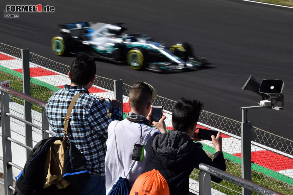 Foto zur News: Die zweite Testwoche der Formel 1 hat begonnen. Und schon haben unsere Experten Giorgio Piola und Matt Somerfield wieder einige Neuerungen an den Fahrzeugen entdeckt. Hier sind die wichtigsten Innovationen und Technik-Bilder vom Testauftakt in Barcelona!