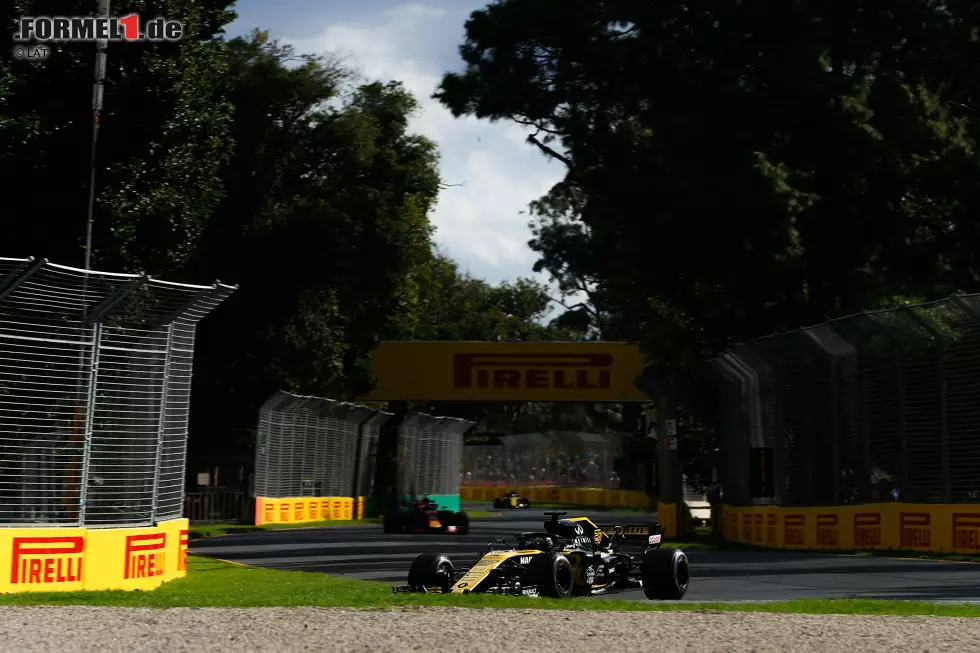 Nico Hülkenberg (2): Wenn's drauf ankommt, ist er da! Im Training war Sainz meist schneller, aber im Qualifying und Rennen hatte der Deutsche dann doch die Oberhand. Mit einem Renault-Team im Aufwärtstrend ist das erste Podium nur noch eine Frage der Zeit. Aber: Eine Schwalbe macht noch keinen Frühling. Foto zur News: Nico Hülkenberg (2): Wenn's drauf ankommt, ist er da! Im Training war Sainz meist schneller, aber im Qualifying und Rennen hatte der Deutsche dann doch die Oberhand. Mit einem Renault-Team im Aufwärtstrend ist das erste Podium nur noch eine Frage der Zeit. Aber: Eine Schwalbe macht noch keinen Frühling.