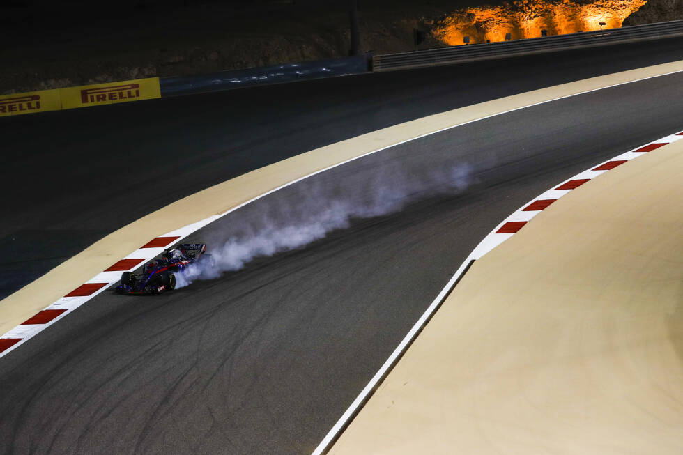 Foto zur News: Brendon Hartley (5): Hartley hatte es in Bahrain schwer. Die Updates bekam er erst nach Gasly, daher fand er nicht so schnell in den Rhythmus. Das Speed-Defizit ist erklärbar. Seine Blackouts in der Aufwärmrunde und am Start (Kollision mit Perez) nicht.