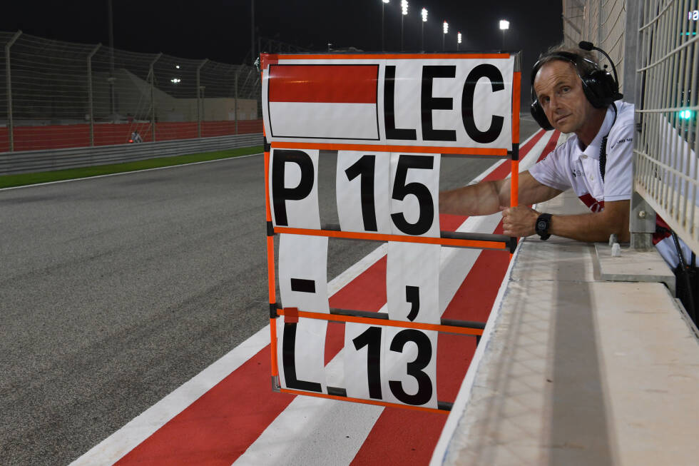 Foto zur News: Charles Leclerc (4): Der Formel-2-Champion muss erst noch lernen, dass die Formel 1 ein anderes Kaliber ist. Sein Umgang mit den Reifen ist ausbaufähig, und dass er sich in der Boxenstrategie gegen das Team durchsetzen konnte, erwies sich als Griff ins Klo. Immerhin: Leclerc ist selbstkritisch und sieht das ein.