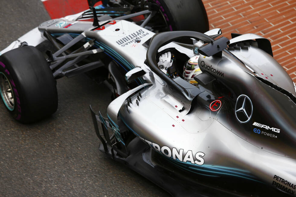 Foto zur News: Lewis Hamilton (2): Aus dem Mercedes, der in Monaco nur dritte Kraft war, holte der Champion viel raus. Beinahe hätte es sogar für die erste Startreihe gereicht. Was er sich hätte sparen können, war das nervige Gemecker über die Reifen am Funk. Aber das hat mit seiner guten Performance nichts zu tun.