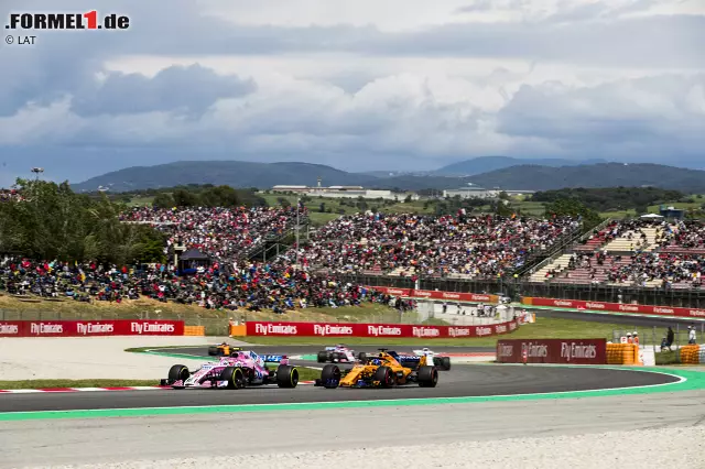 Fernando Alonso (3): Barcelona war ausnahmsweise nicht sein "best race ever". Und prompt gibt's von uns nur eine 3! Weltklasse war allerdings das Manöver gegen Ocon, außen rum in Kurve 3. Am Ende wurde es Platz acht. Sehr viel mehr war trotz McLaren-Update nicht drin. Foto zur News: Fernando Alonso (3): Barcelona war ausnahmsweise nicht sein "best race ever". Und prompt gibt's von uns nur eine 3! Weltklasse war allerdings das Manöver gegen Ocon, außen rum in Kurve 3. Am Ende wurde es Platz acht. Sehr viel mehr war trotz McLaren-Update nicht drin.