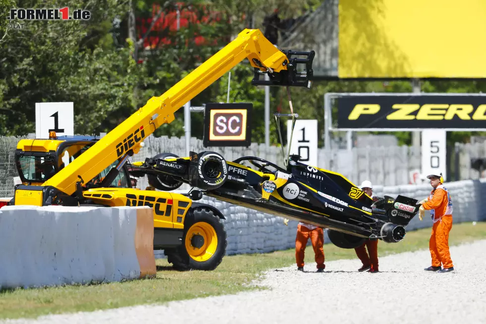 Nico Hülkenberg (3): Ganz schwierig, den "Hülk" diesmal zu benoten. Weder für das vermurkste Qualifying noch für den frühen Ausfall im Rennen konnte er was. Eine 3 ist für uns die logische Konsequenz. Foto zur News: Nico Hülkenberg (3): Ganz schwierig, den "Hülk" diesmal zu benoten. Weder für das vermurkste Qualifying noch für den frühen Ausfall im Rennen konnte er was. Eine 3 ist für uns die logische Konsequenz.
