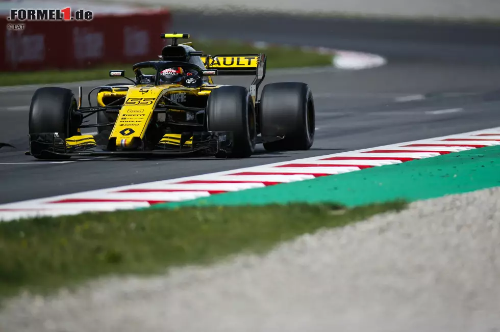 Carlos Sainz (3): Der Spanier hat beim Heimrennen das aus dem Renault herausgeholt, was Hülkenberg wegen seiner Probleme nicht herausholen konnte. So viel besser als der McLaren wird der Renault wohl kaum sein. Trotzdem hat er Alonso hinter sich gehalten. Foto zur News: Carlos Sainz (3): Der Spanier hat beim Heimrennen das aus dem Renault herausgeholt, was Hülkenberg wegen seiner Probleme nicht herausholen konnte. So viel besser als der McLaren wird der Renault wohl kaum sein. Trotzdem hat er Alonso hinter sich gehalten.