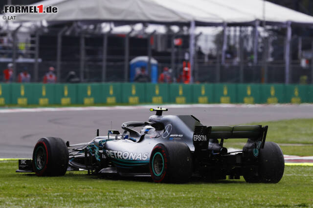 Valtteri Bottas (5): Die Diskrepanz zu Hamilton, der in Mexiko auch nicht sein bestes Wochenende hatte, war einfach zu groß. Wie er Vettel im ersten Stint vorbeiließ, als die Reifen noch gut waren, wirkte fast schon lustlos. Kein Wunder, dass Toto Wolff für 2020 schon mit Ocon plant. Valtteri Bottas (5): Die Diskrepanz zu Hamilton, der in Mexiko auch nicht sein bestes Wochenende hatte, war einfach zu groß. Wie er Vettel im ersten Stint vorbeiließ, als die Reifen noch gut waren, wirkte fast schon lustlos. Kein Wunder, dass Toto Wolff für 2020 schon mit Ocon plant.