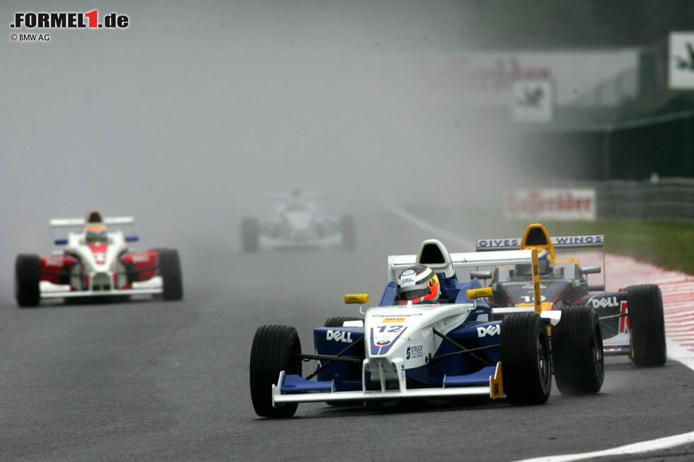 Er gewinnt in der Formel BMW auf Anhieb die Meisterschaft und brilliert bereits als Teenager bei Regenrennen. Seine Gegner sind damals unter anderem Sergio Perez und Sebastien Buemi. Er gewinnt in der Formel BMW auf Anhieb die Meisterschaft und brilliert bereits als Teenager bei Regenrennen. Seine Gegner sind damals unter anderem Sergio Perez und Sebastien Buemi.