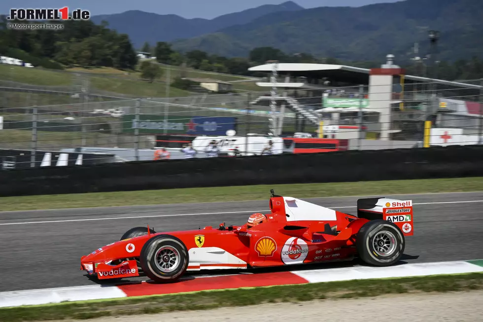 Beim Ferrari-Jubiläumsrennen 2020 in Mugello steuert Schumacher im Rahmenprogramm den F2004, das letzte Weltmeister-Auto seines Vaters. Es werden emotionale Demorunden im Siegerauto aus der Saison 2004. Foto zur News: Beim Ferrari-Jubiläumsrennen 2020 in Mugello steuert Schumacher im Rahmenprogramm den F2004, das letzte Weltmeister-Auto seines Vaters. Es werden emotionale Demorunden im Siegerauto aus der Saison 2004.