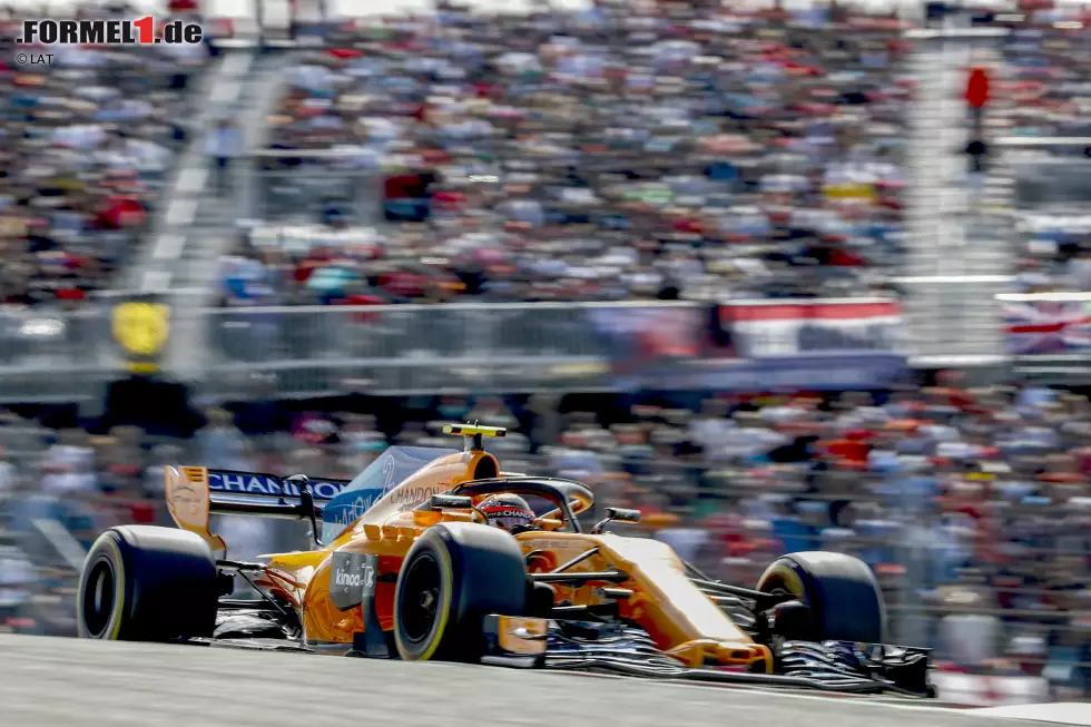 Stoffel Vandoorne (4): Die übliche halbe Sekunde hinter Alonso im Qualifying, im Rennen wie immer farblos und ohne Highlights. Vandoorne ist auf der Rennstrecke nicht spannender als in seinen Interviews. Dabei hat er in der GP2 bewiesen, wie talentiert er ist. Wäre. Eigentlich. Foto zur News: Stoffel Vandoorne (4): Die übliche halbe Sekunde hinter Alonso im Qualifying, im Rennen wie immer farblos und ohne Highlights. Vandoorne ist auf der Rennstrecke nicht spannender als in seinen Interviews. Dabei hat er in der GP2 bewiesen, wie talentiert er ist. Wäre. Eigentlich.