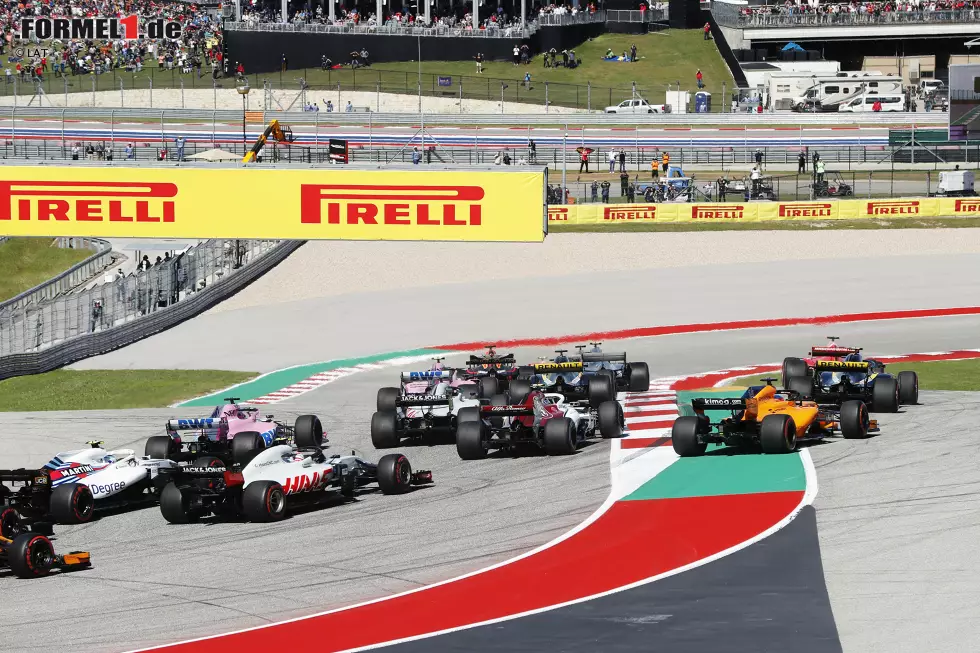 Fernando Alonso (3): Sein Rennen war so schnell vorbei, dass man es eigentlich nicht seriös benoten kann. Die Leistung im Qualifying war deutlich besser als die von Vandoorne. Und wenn der eine Vier bekommt, ist eine Drei für Alonso die logische Konsequenz. Foto zur News: Fernando Alonso (3): Sein Rennen war so schnell vorbei, dass man es eigentlich nicht seriös benoten kann. Die Leistung im Qualifying war deutlich besser als die von Vandoorne. Und wenn der eine Vier bekommt, ist eine Drei für Alonso die logische Konsequenz.