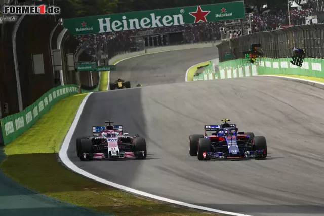 Foto zur News: Sergio Perez (3): Der Mexikaner hoffte das ganze Rennen hindurch auf einen Regenschauer, aber der kam nicht. Es war eine unauffällige Vorstellung, die ihm einen WM-Punkt einbrachte. Eine Drei, weil es nicht Force Indias bestes Wochenende war.