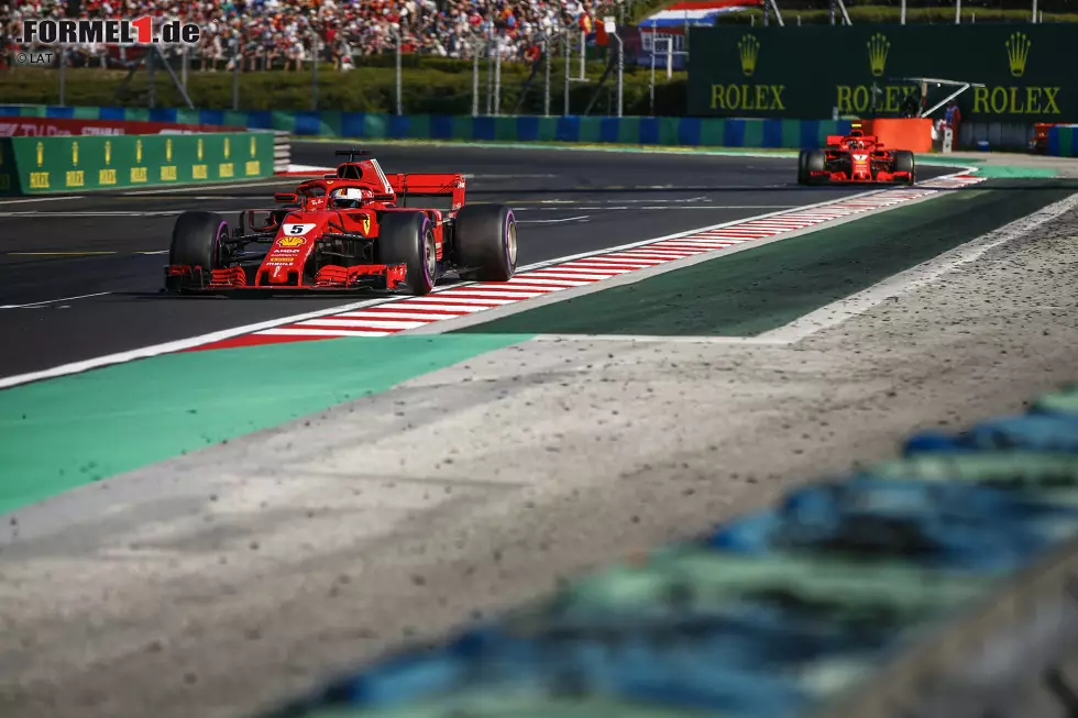 Sebastian Vettel (2): Den Sieg hat er am Samstag im Qualifying verloren, denn gegen Hamilton war im Rennen kein Kraut gewachsen. Die Chance war nach einem guten Start dennoch da - dass sein Team den Boxenstopp versaut, kann er nicht ahnen. Danach hinter Bottas abgewartet, bis dessen Reifen eingingen. Mehr war nicht drin. Foto zur News: Sebastian Vettel (2): Den Sieg hat er am Samstag im Qualifying verloren, denn gegen Hamilton war im Rennen kein Kraut gewachsen. Die Chance war nach einem guten Start dennoch da - dass sein Team den Boxenstopp versaut, kann er nicht ahnen. Danach hinter Bottas abgewartet, bis dessen Reifen eingingen. Mehr war nicht drin.