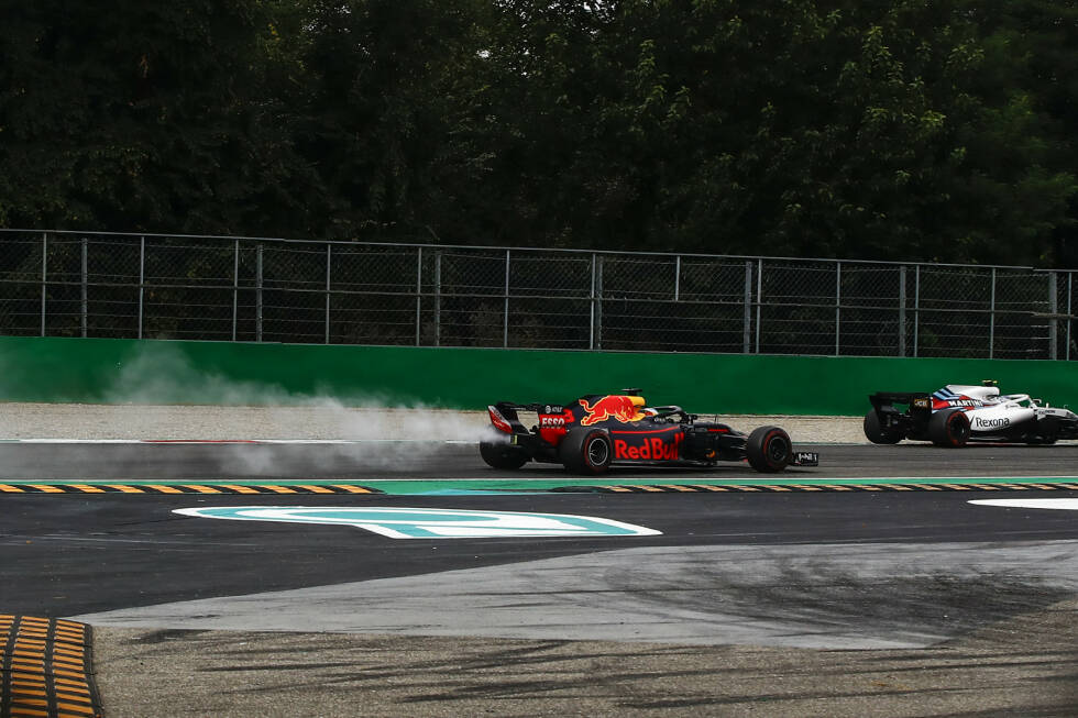 Foto zur News: Daniel Ricciardo (4): Ähnlich wie bei Hülkenberg stand auch er fix in der letzten Reihe. Im Qualifying probierte er es erst gar nicht, das Rennen war wegen Kupplungsdefekt schnell vorbei. Schwierig, das seriös zu benoten. Aber den letzten Biss haben wir bei Ricciardo in Monza nicht gespürt.