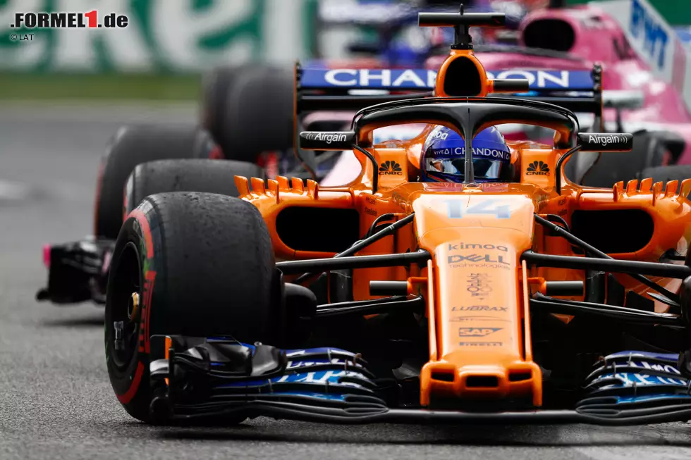 Fernando Alonso (3): Der Routinier ist überzeugt davon, dass er ohne Ausfall in die Punkte gefahren wäre. Gut möglich. Er hat getan, was er tun musste, und Vandoorne wieder klar im Griff gehabt. Aber eben auch nicht mehr. Und was ihn bei der Quali-Aktion gegen Magnussen geritten hat, weiß wohl nur Alonso selbst. Foto zur News: Fernando Alonso (3): Der Routinier ist überzeugt davon, dass er ohne Ausfall in die Punkte gefahren wäre. Gut möglich. Er hat getan, was er tun musste, und Vandoorne wieder klar im Griff gehabt. Aber eben auch nicht mehr. Und was ihn bei der Quali-Aktion gegen Magnussen geritten hat, weiß wohl nur Alonso selbst.