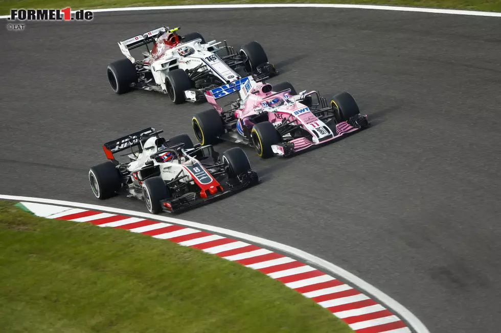 Romain Grosjean (3): Eigentlich eine tadellose Leistung, in Trainings, Qualifying und Rennen. Aber als ihn Perez am Ende der VSC-Phase überlistet hat, fehlte Grosjean ein gesunder Schuss Abgebrühtheit. Statt sich kompromisslos zu verteidigen, meckerte er am Boxenfunk. Das ist ein Rückfall in alte Muster. Foto zur News: Romain Grosjean (3): Eigentlich eine tadellose Leistung, in Trainings, Qualifying und Rennen. Aber als ihn Perez am Ende der VSC-Phase überlistet hat, fehlte Grosjean ein gesunder Schuss Abgebrühtheit. Statt sich kompromisslos zu verteidigen, meckerte er am Boxenfunk. Das ist ein Rückfall in alte Muster.