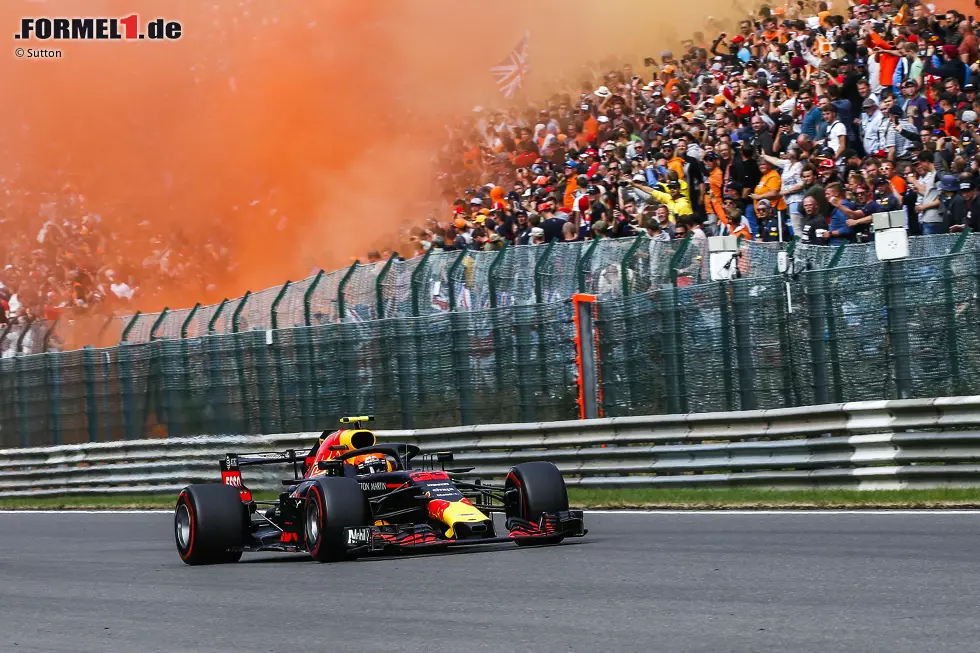 Max Verstappen (2): Das Qualifying hat Red Bull am Taschenrechner verwachst und nicht der Holländer im Cockpit. Und im Rennen hatte er den Fehler eh schnell korrigiert. Konsequent, wie er sich nach vorne arbeitete. Mehr ging nicht als das Podium. Auftrag erfüllt - 24 Jahre nach Papa Jos! Foto zur News: Max Verstappen (2): Das Qualifying hat Red Bull am Taschenrechner verwachst und nicht der Holländer im Cockpit. Und im Rennen hatte er den Fehler eh schnell korrigiert. Konsequent, wie er sich nach vorne arbeitete. Mehr ging nicht als das Podium. Auftrag erfüllt - 24 Jahre nach Papa Jos!