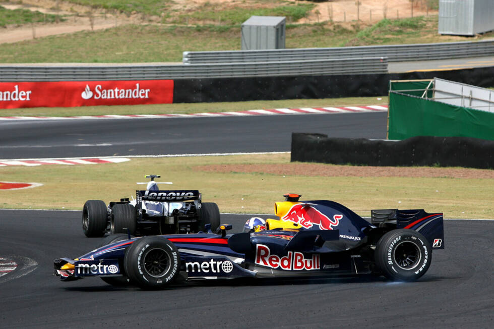 Foto zur News: 2007: Red-Bull-Renault RB3 - Fahrer: David Coulthard, Mark Webber
