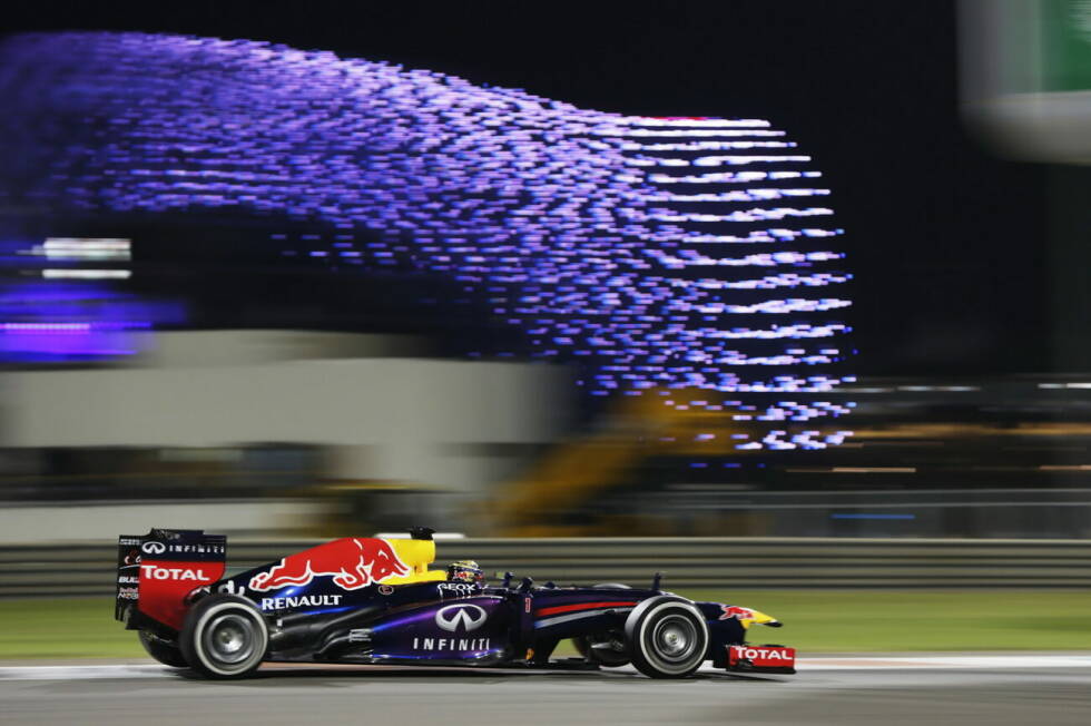 Foto zur News: 2013: Red-Bull-Renault RB9 - Fahrer: Sebastian Vettel, Mark Webber