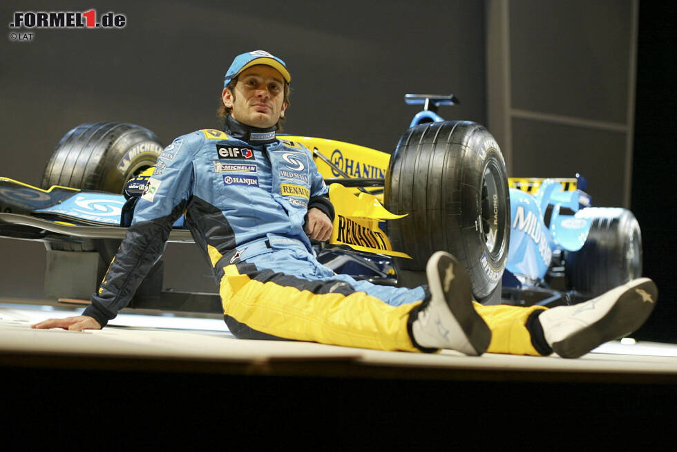 Foto zur News: 2004: Auf Sizilien gab es eine ganz coole R24-Präsentation, für die sich Jarno Trulli auf den Hosenboden setzen durfte.