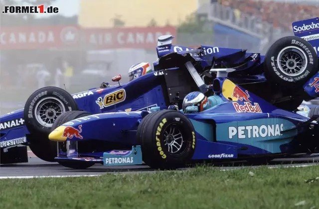 Denn bis zu seinem Karriereende 2001 gewinnt Alesi für Ferrari, Benetton, Sauber, Prost und Jordan kein Rennen mehr. 16-mal steht er noch auf dem Treppchen, zu einem Sieg reicht es aber - trotz einiger Highlights - nie wieder. Es passt irgendwie zur Karriere des Franzosen, der im Laufe der Jahre immer wieder vom Pech verfolgt wird. Foto zur News: Denn bis zu seinem Karriereende 2001 gewinnt Alesi für Ferrari, Benetton, Sauber, Prost und Jordan kein Rennen mehr. 16-mal steht er noch auf dem Treppchen, zu einem Sieg reicht es aber - trotz einiger Highlights - nie wieder. Es passt irgendwie zur Karriere des Franzosen, der im Laufe der Jahre immer wieder vom Pech verfolgt wird.