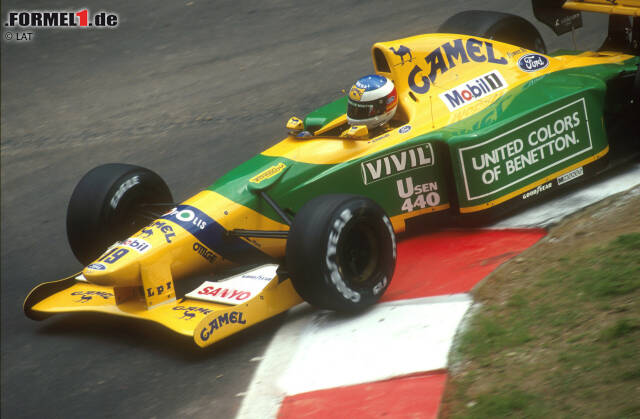Foto zur News: Michael Schumacher auf dem Weg zum Sieg: Beim Grand Prix von Belgien 1992 in Spa-Francorchamps gewinnt "Schumi" erstmals in der Formel 1. Wir blicken zurück mit den schönsten Aufnahmen von Schumachers Premierensieg für Benetton!