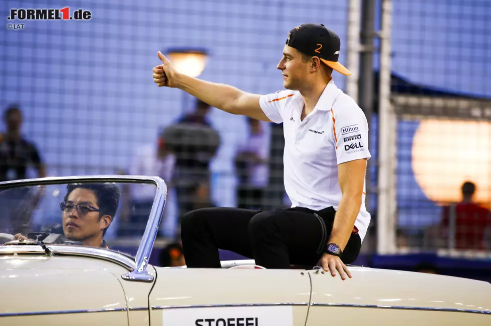 Foto zur News: Stoffel Vandoorne (4): Es ist schon ein Weilchen her, dass der Belgier einmal nicht Letzter war. Die Williams&#039; haben ihm die &quot;rote Laterne&quot; aber abgenommen. Ein ordentliches Rennen, wie immer völlig farblos, und ein schlechteres Qualifying schlagen zu Buche. Auch er hatte seine Chance in der Formel 1. Er hat sie nicht genutzt.