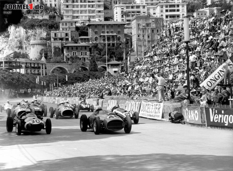 Foto zur News: Dabei war Ricciardo bisher ein Mann für schwierige Rennverläufe gewesen und hatte nie zuvor ein Rennen auf dem ersten Platz beendet, ohne aus den Top 4 gefallen zu sein. Nach Jack Brabham (1959, Foto) und Mark Webber (2010 und 2012) siegte er als dritter Australier im Fürstentum.