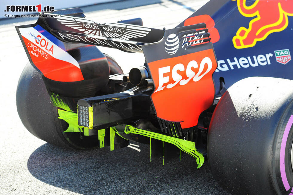 Foto zur News: Red Bull hat den Diffusor mit FloViz-Farbe eingepinselt. So kann am Muster der Farbe nach einem Run festgestellt werden, ob sich die Luftströmungen in der Praxis genauso verhalten wie in der Simulation.