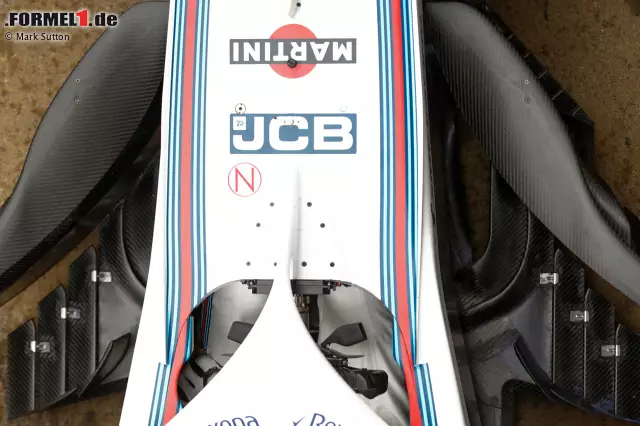 Dieses Bild dokumentiert, wie komplex der Splitter am neuen FW41 aufgebaut ist und in wie viele kleinteilige Flächen er aufgeteilt wurde. Foto zur News: Dieses Bild dokumentiert, wie komplex der Splitter am neuen FW41 aufgebaut ist und in wie viele kleinteilige Flächen er aufgeteilt wurde.