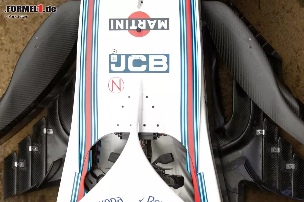 Dieses Bild dokumentiert, wie komplex der Splitter am neuen FW41 aufgebaut ist und in wie viele kleinteilige Flächen er aufgeteilt wurde. Foto zur News: Dieses Bild dokumentiert, wie komplex der Splitter am neuen FW41 aufgebaut ist und in wie viele kleinteilige Flächen er aufgeteilt wurde.